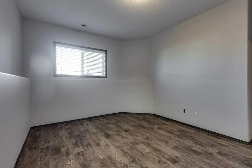 13 Adina Close