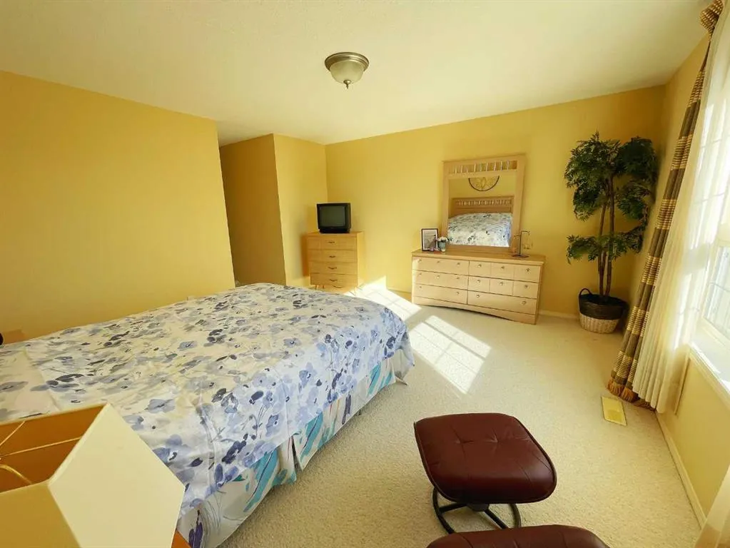 221 Coulee Creek Manor