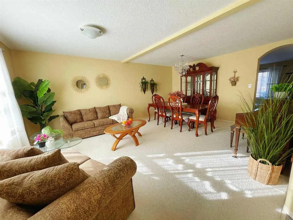 221 Coulee Creek Manor