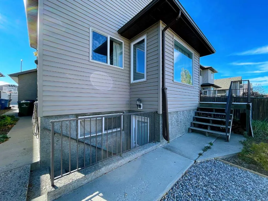 221 Coulee Creek Manor