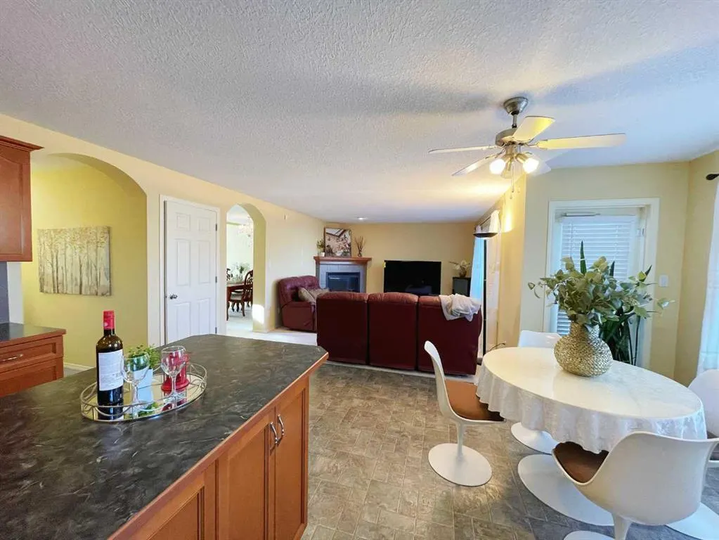 221 Coulee Creek Manor