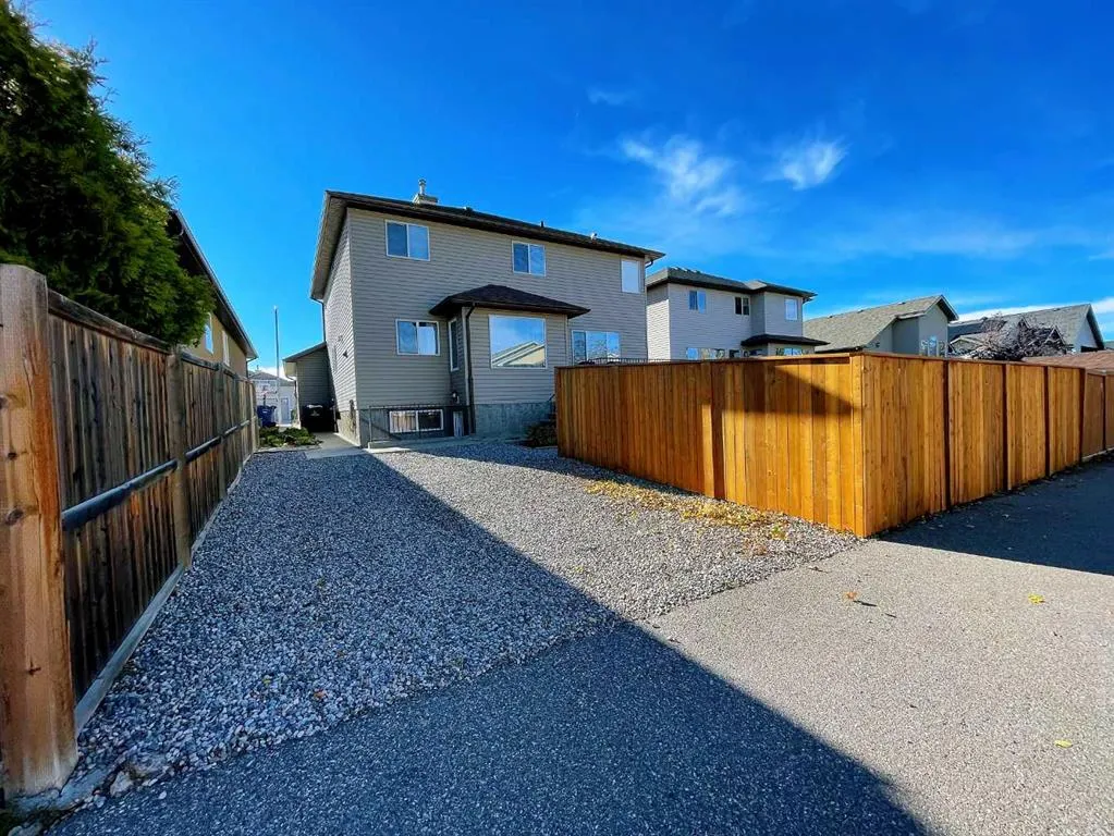 221 Coulee Creek Manor