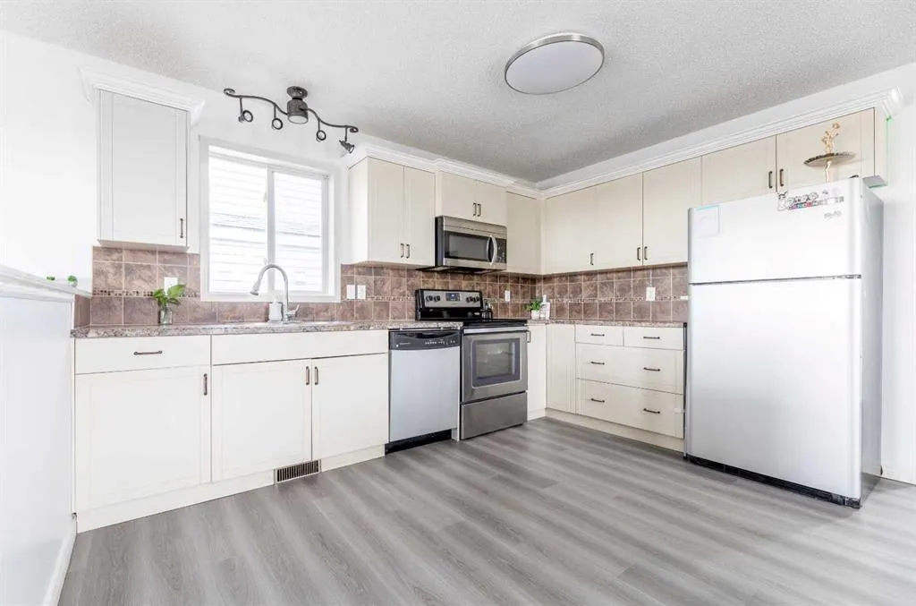 96 Appleside Close SE