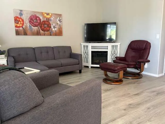 227 Sunrise Terrace NE, #227