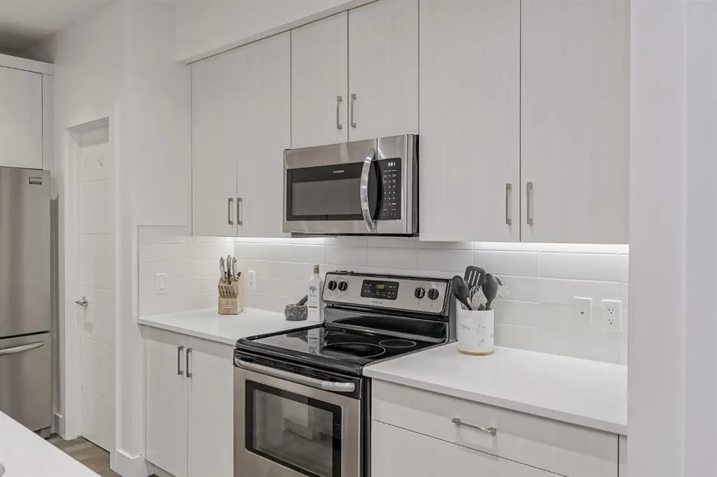 2115 34 Avenue SW, #100