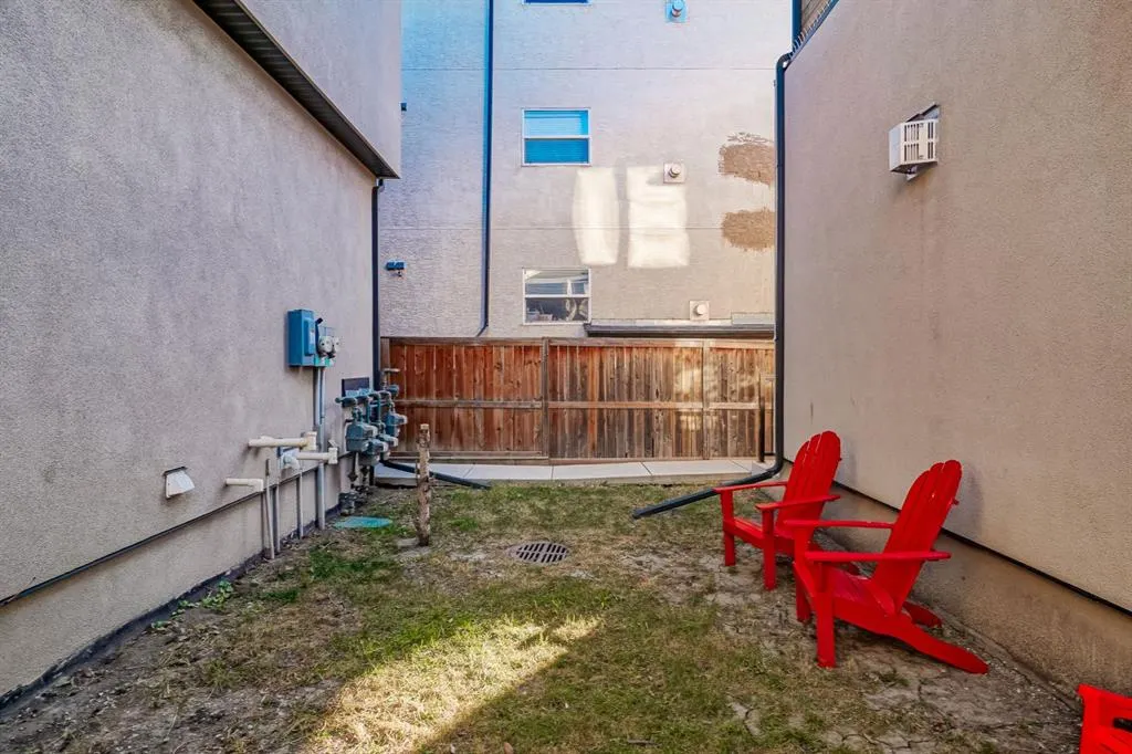 2115 34 Avenue SW, #100