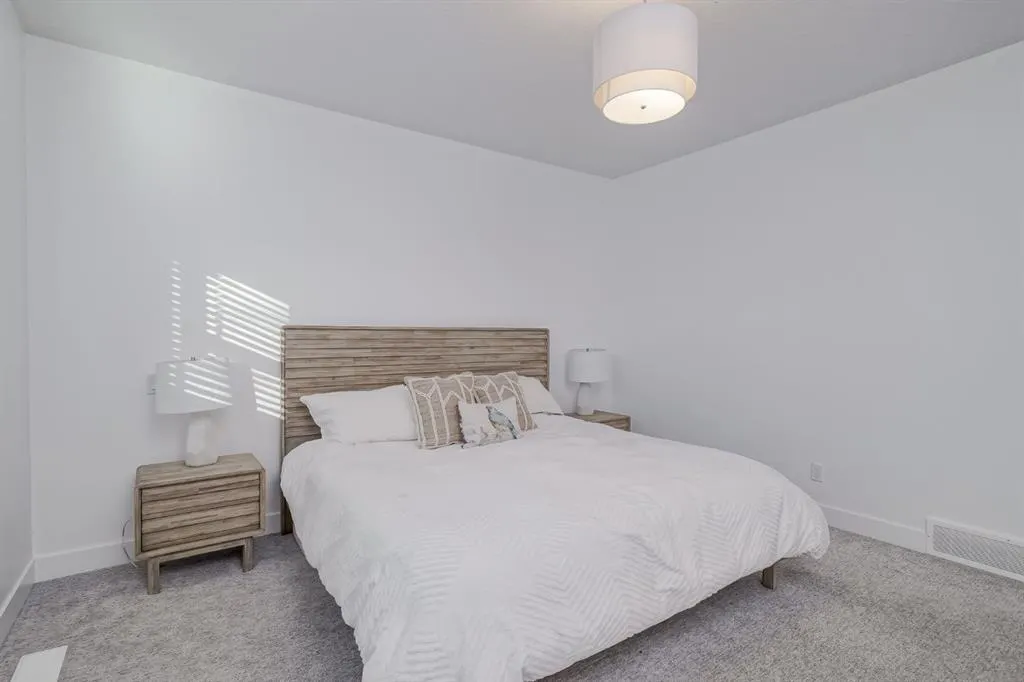 2115 34 Avenue SW, #100