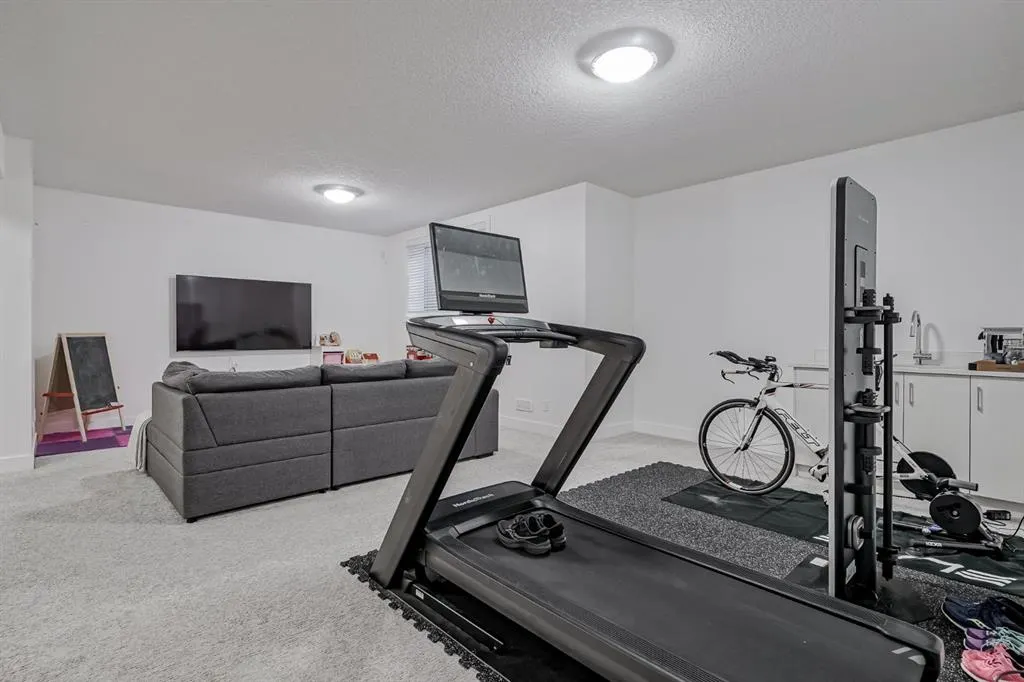2115 34 Avenue SW, #100