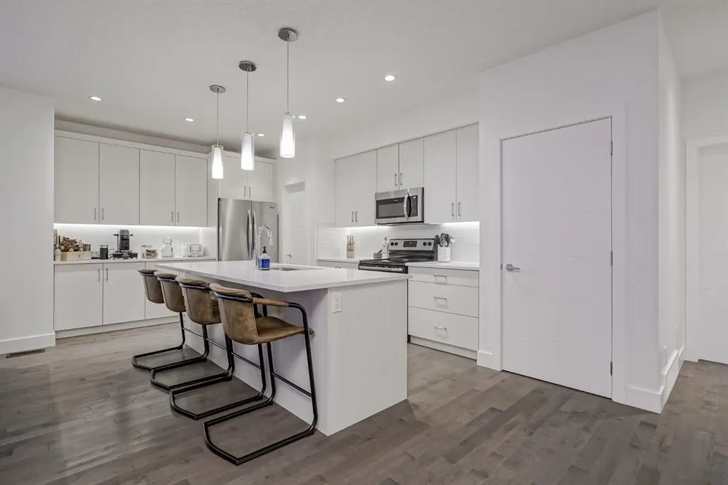2115 34 Avenue SW, #100