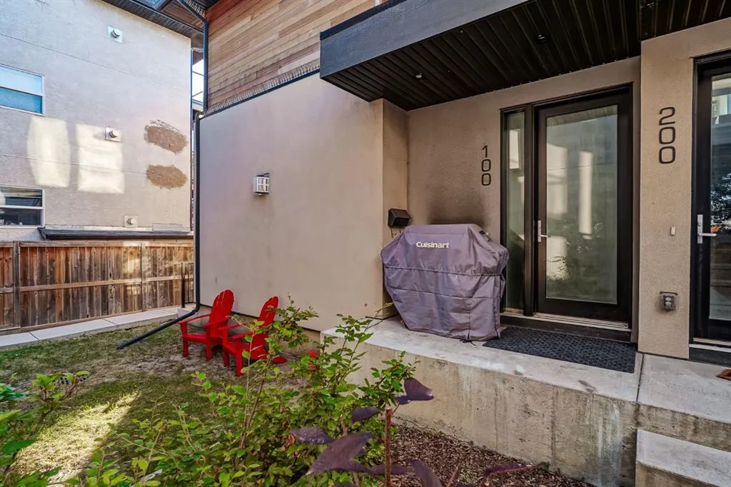 2115 34 Avenue SW, #100