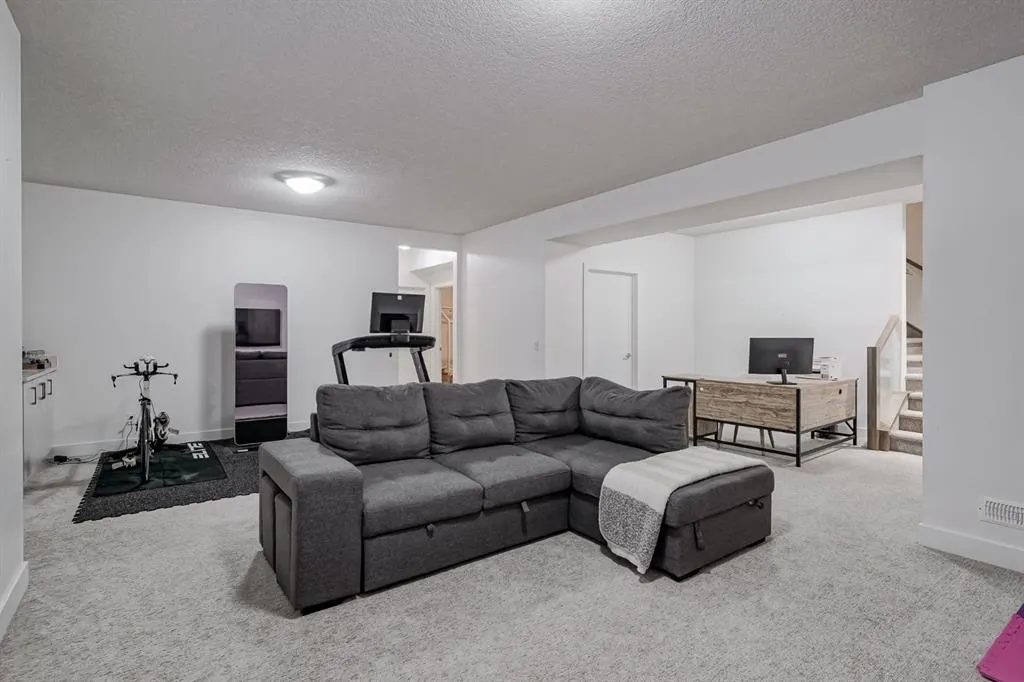 2115 34 Avenue SW, #100