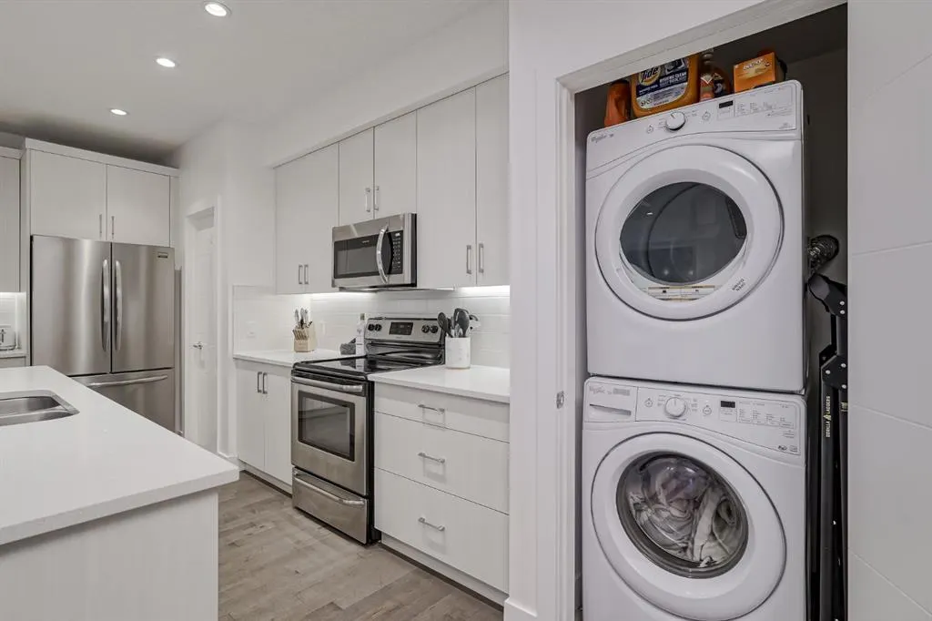 2115 34 Avenue SW, #100