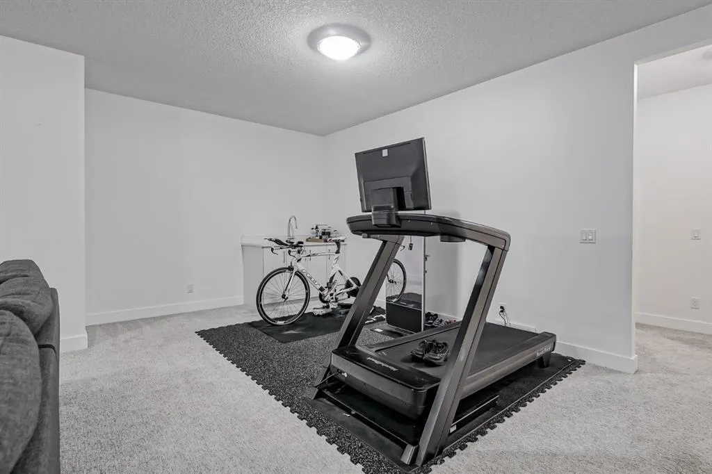 2115 34 Avenue SW, #100