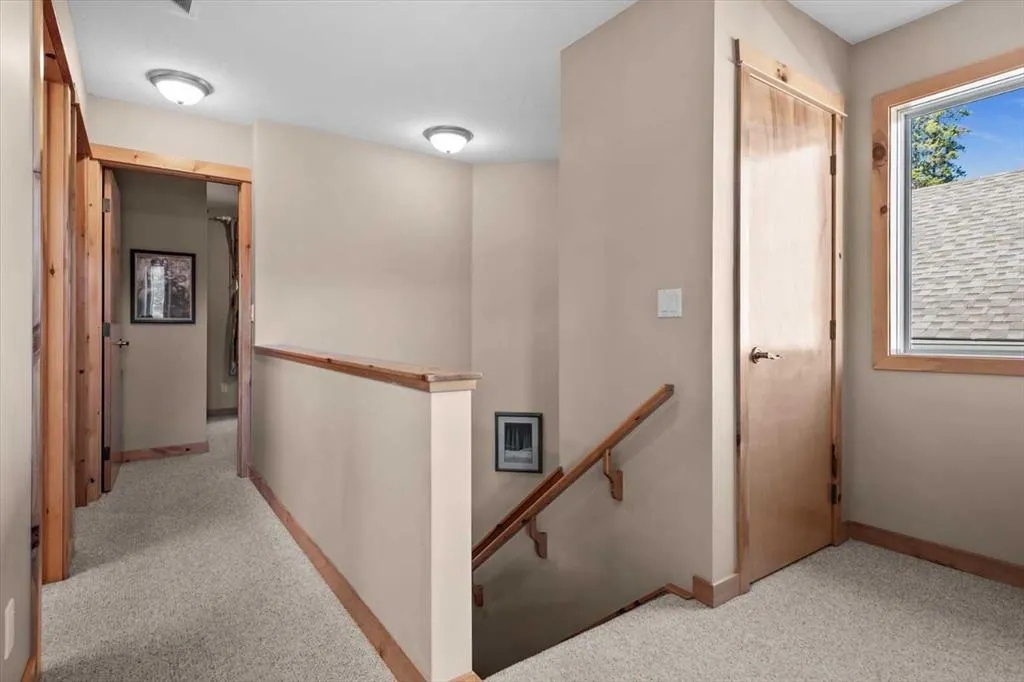 1073 Wilson Way