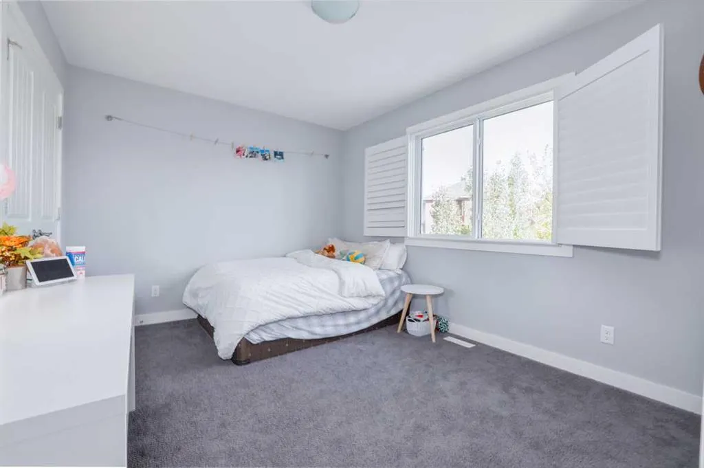 24 Mount Rae Terrace