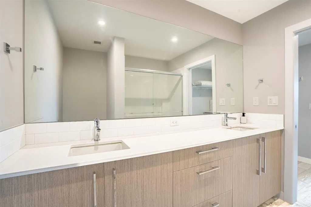 60 skyview Ranch Road NE, #2324