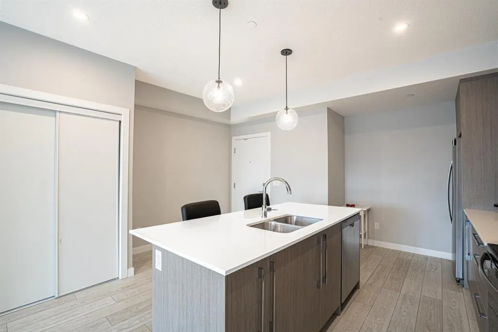 60 skyview Ranch Road NE, #2324