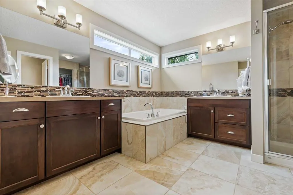 160 Chaparral Valley View SE