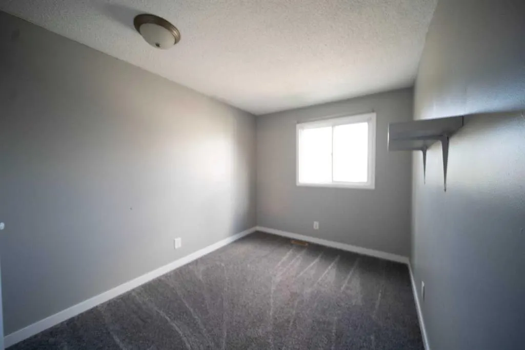 212 Georgian Villas NE