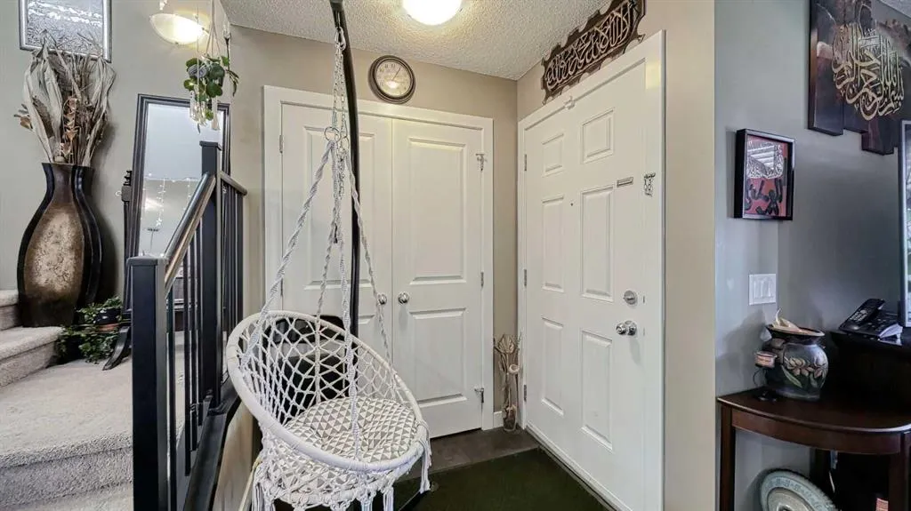 552 Evanston Drive NW