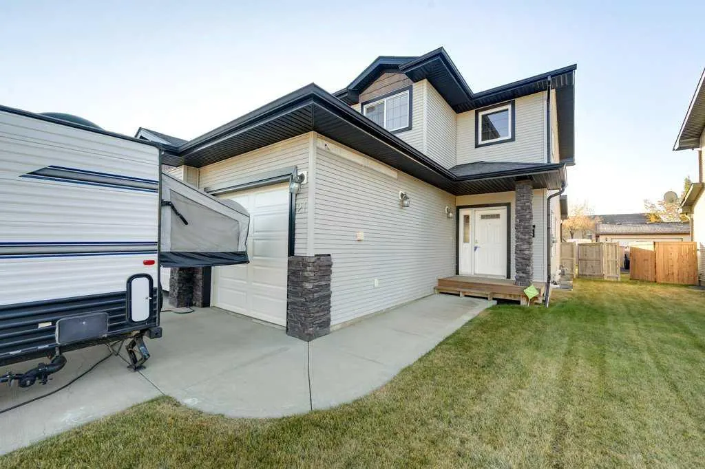 21 Piper Close