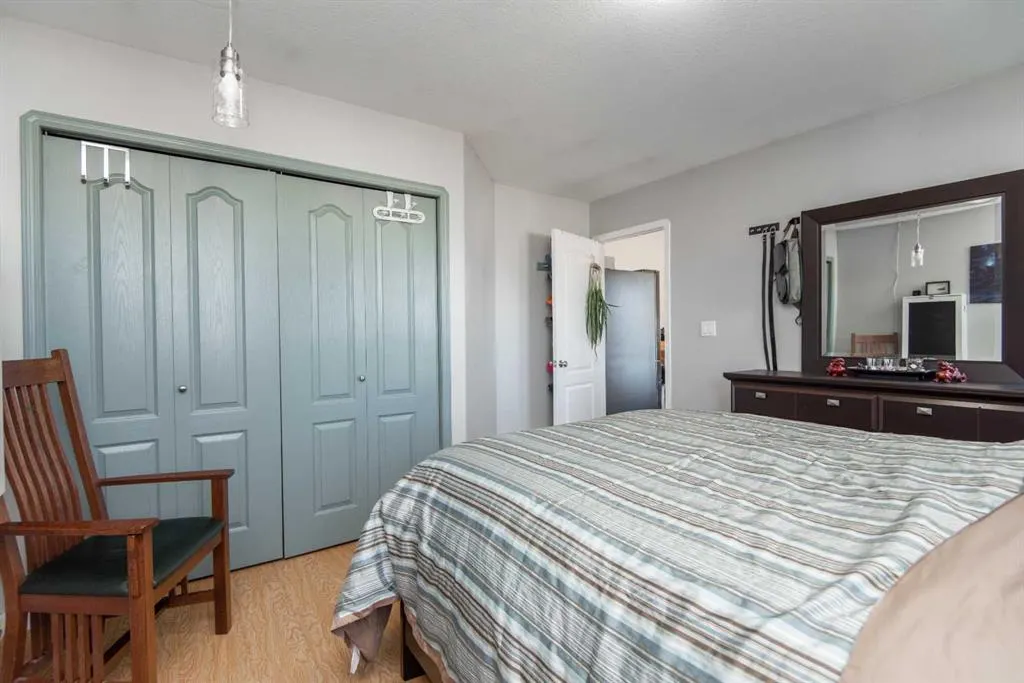 22 Woodbine Avenue