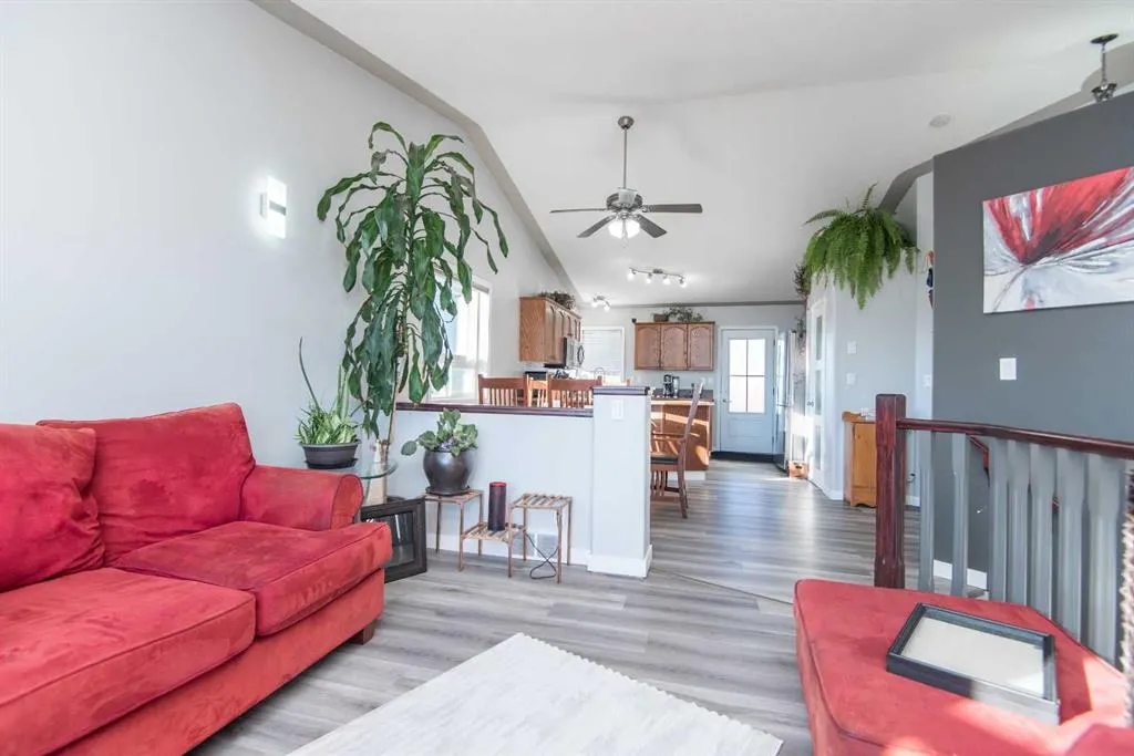 22 Woodbine Avenue