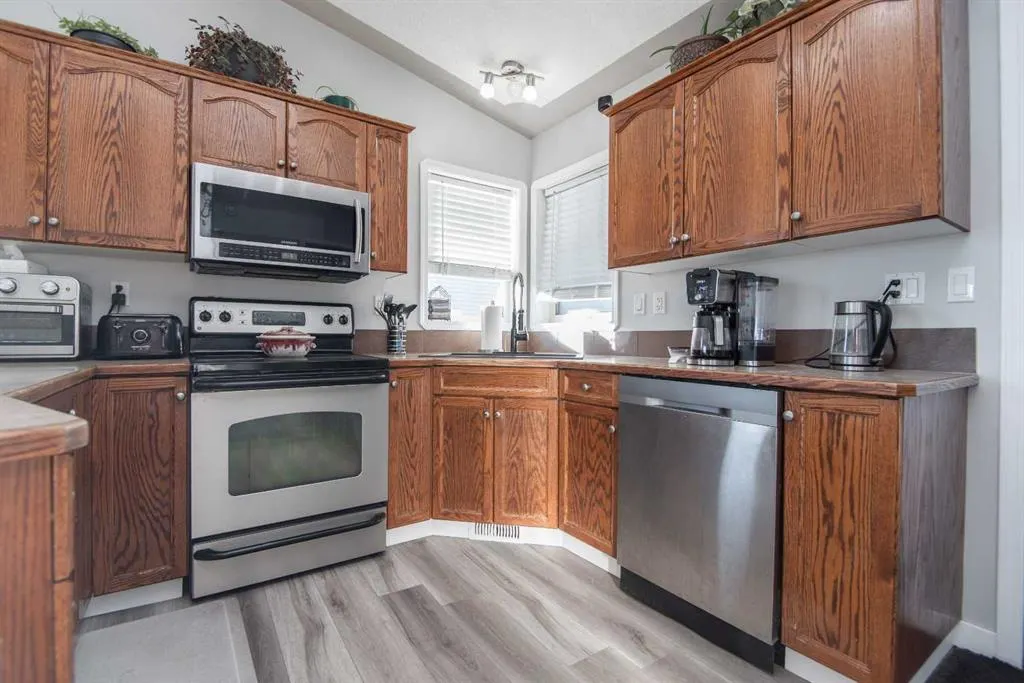22 Woodbine Avenue