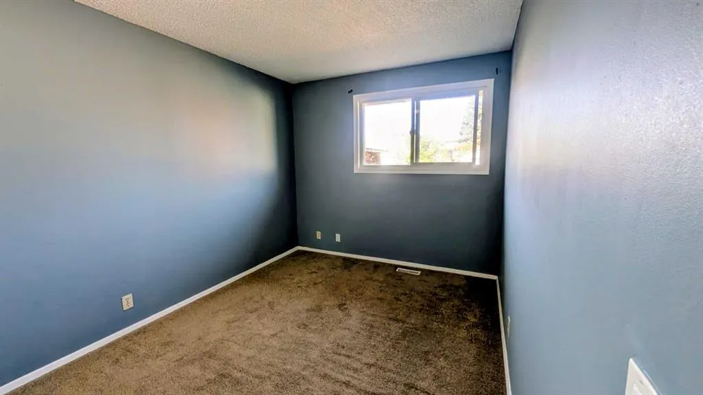 430 Pinehill Road NE