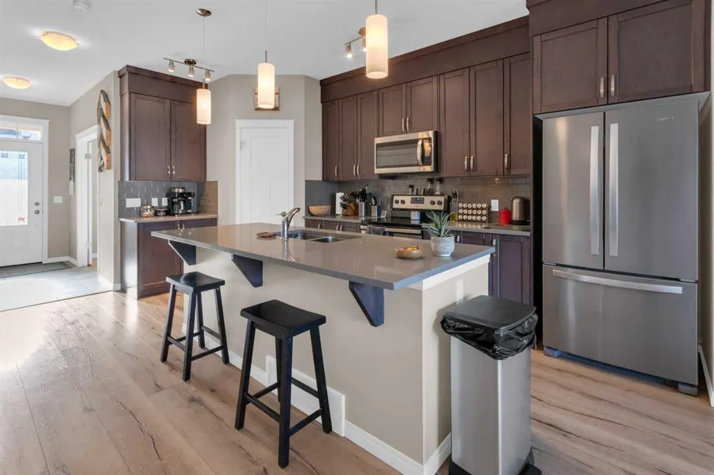 84 Fireside Crescent