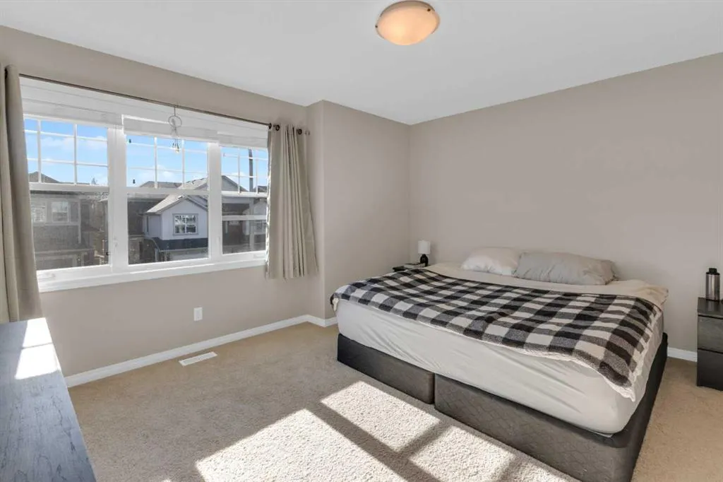 84 Fireside Crescent