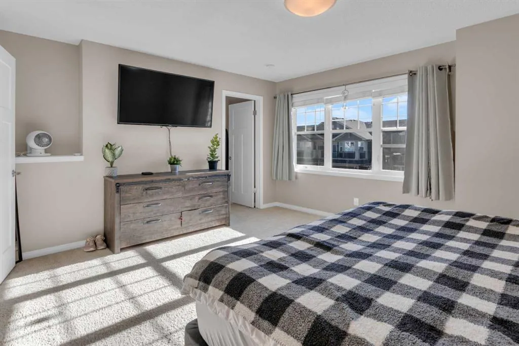 84 Fireside Crescent