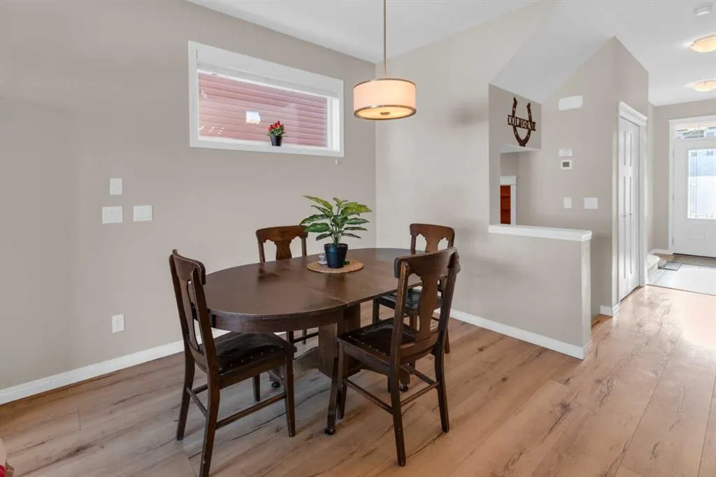 84 Fireside Crescent