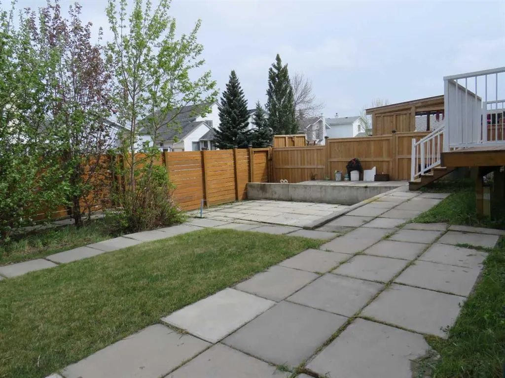 63 La Valencia Gardens NE