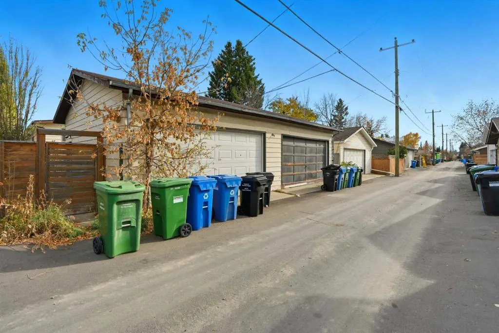 2409 32 Street SW