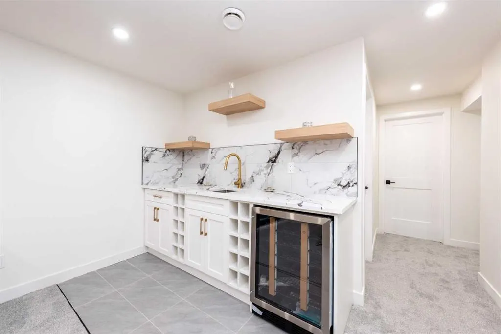 152 Southampthon Drive SW