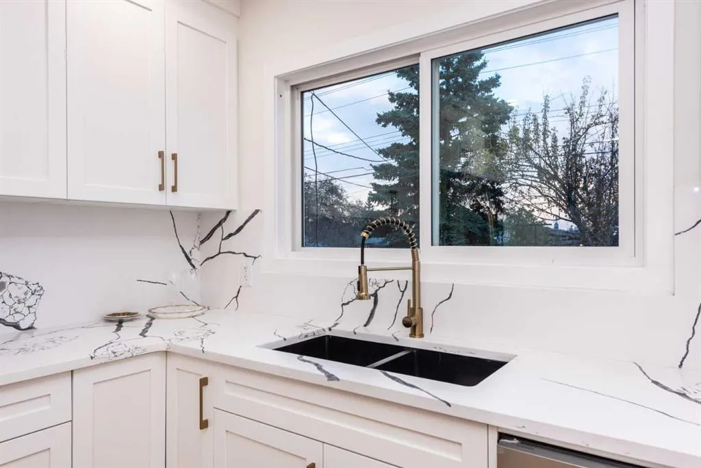 152 Southampthon Drive SW