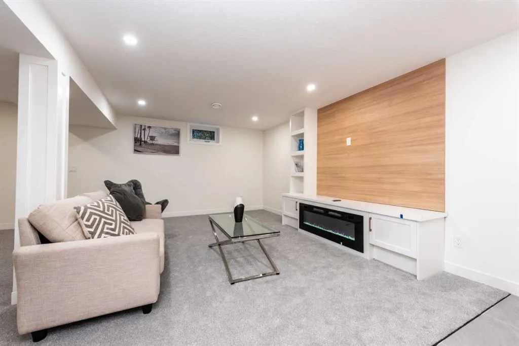 152 Southampthon Drive SW