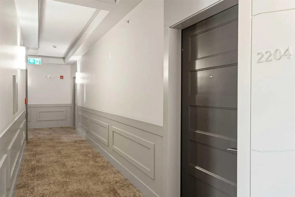 80 Greenbriar Place NW, #2204