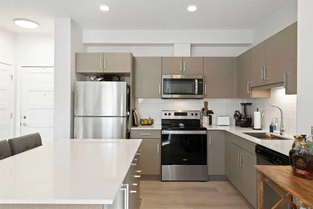 80 Greenbriar Place NW, #2204