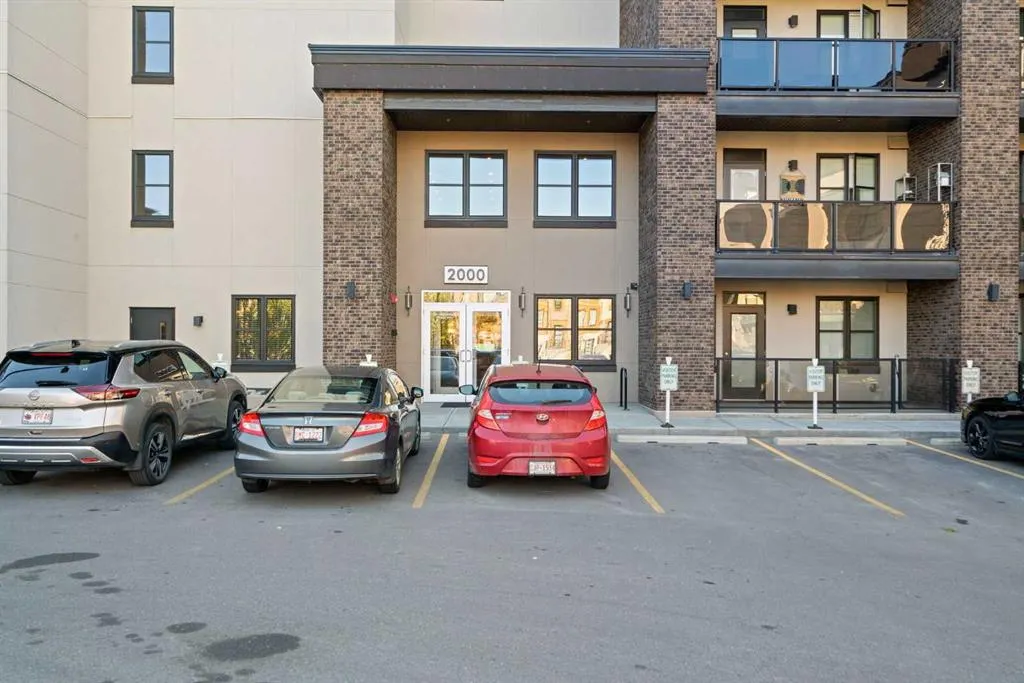 80 Greenbriar Place NW, #2204