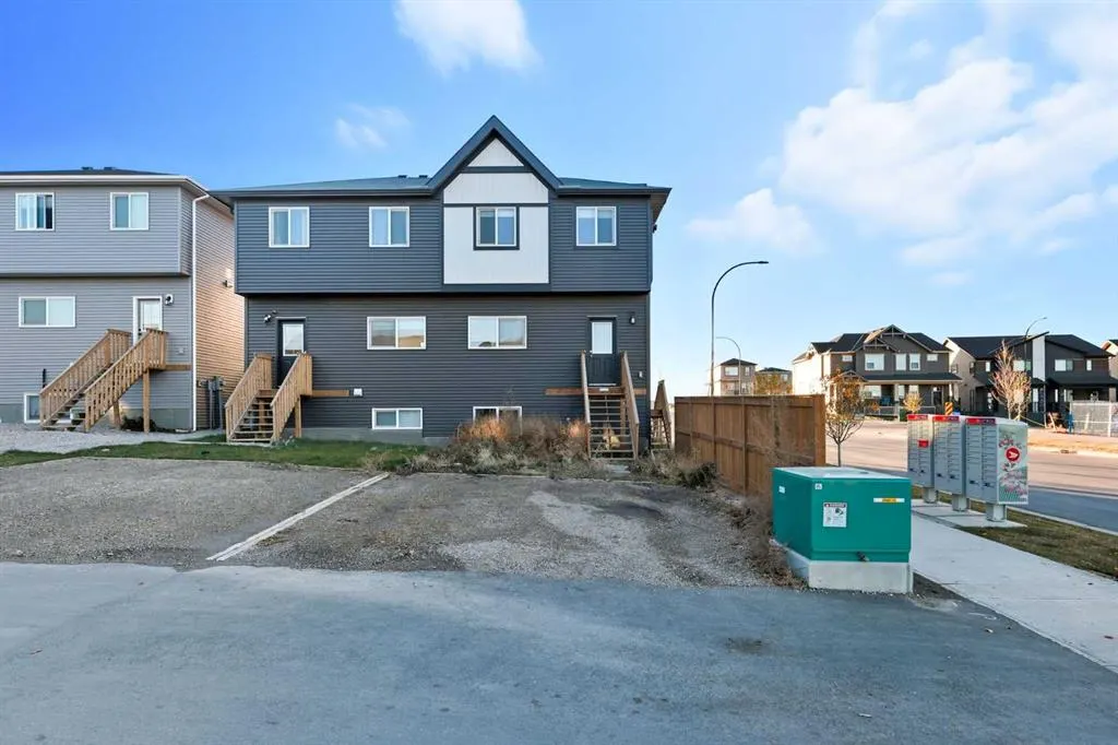 150 Edith Green NW