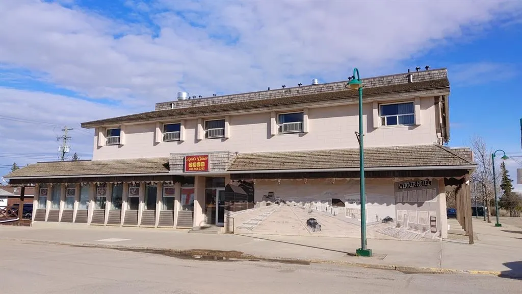 9807 100 Street