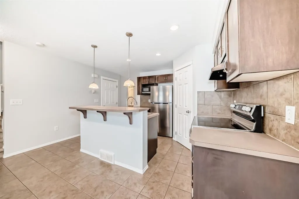 104 Country Village Lane NE