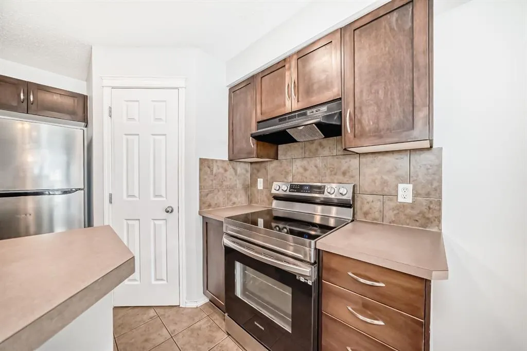 104 Country Village Lane NE