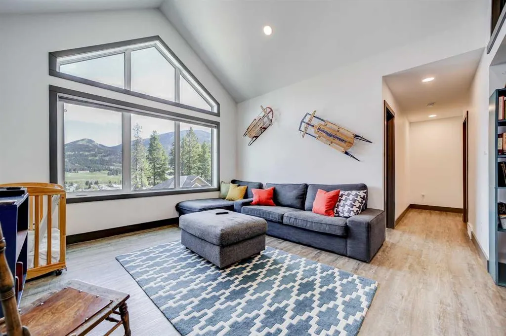 230 Southmore Place