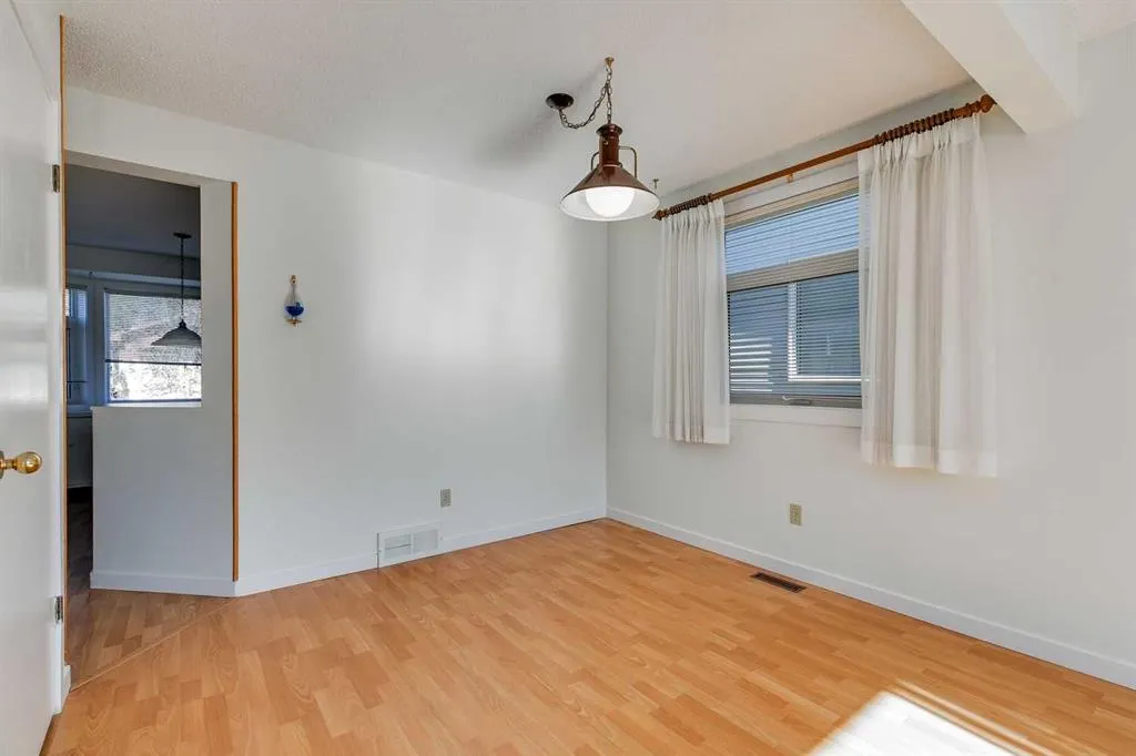 76 Woodstock Road SW