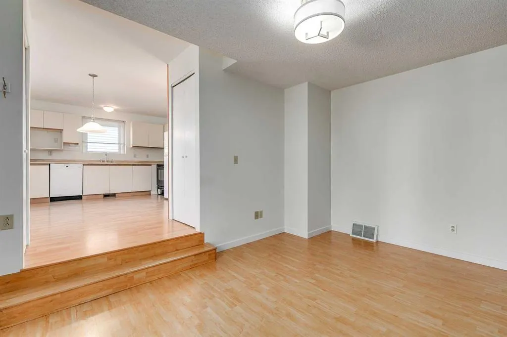 76 Woodstock Road SW