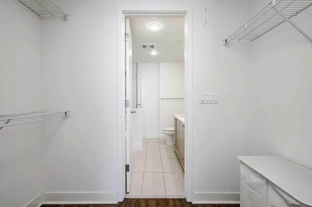 1118 12 Avenue SW, #706