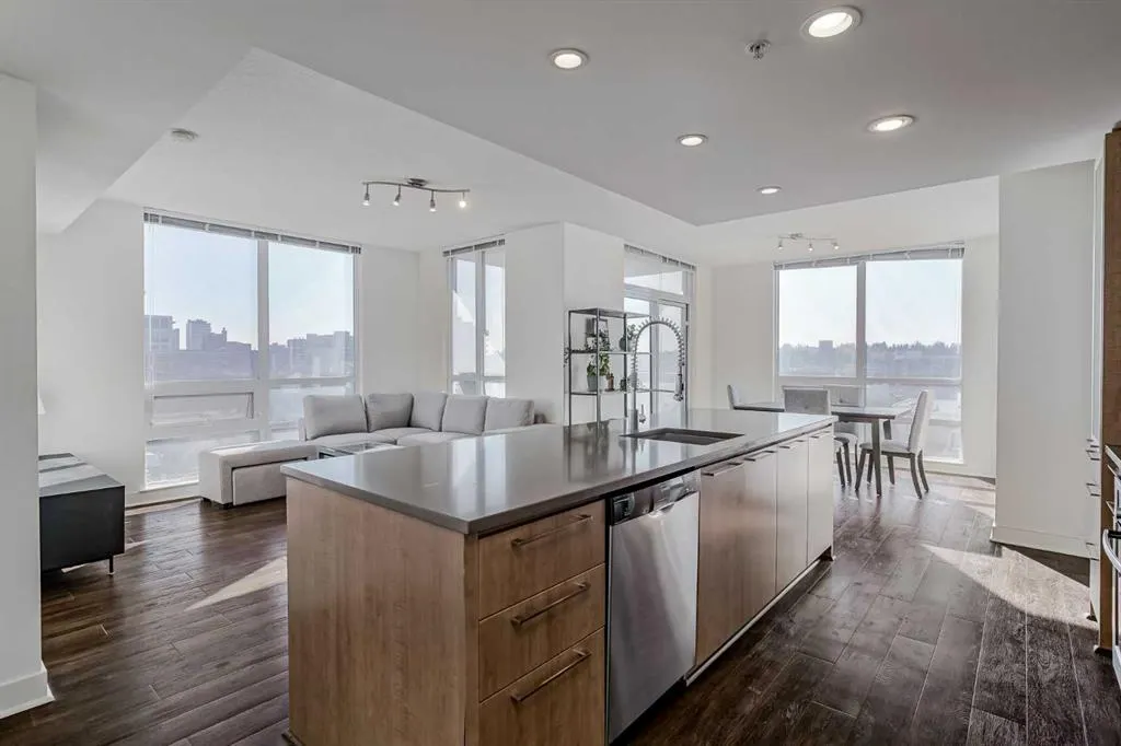 1118 12 Avenue SW, #706